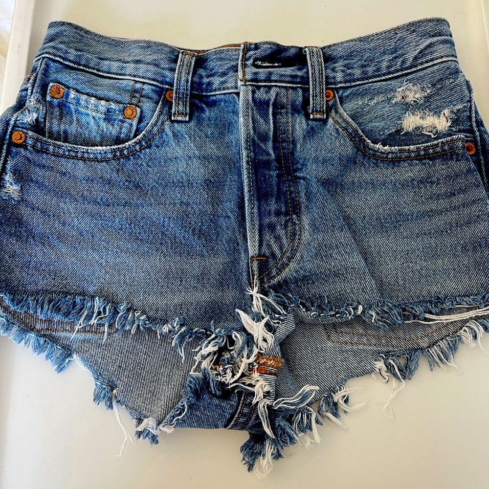 Levi High Rise Wedgie Fit Shorts